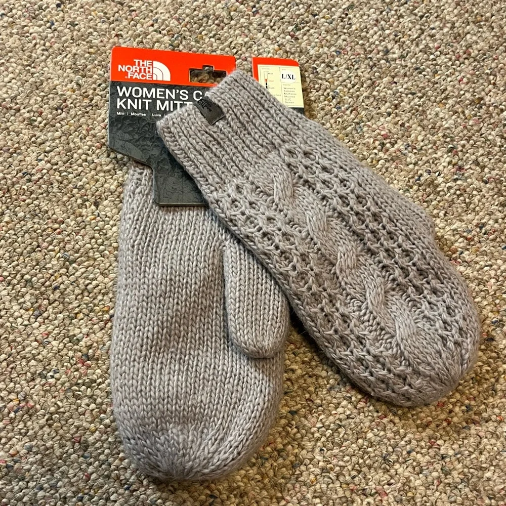 🆕 The North Face Women’s Cable Knit Mitt